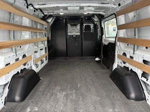 Used 2024 Ford Transit 250 Low Roof w/ Exterior Upgrade Package image 9