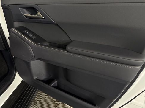 Used 2024 Lexus GX 550 w/ Cold Area Package image 34