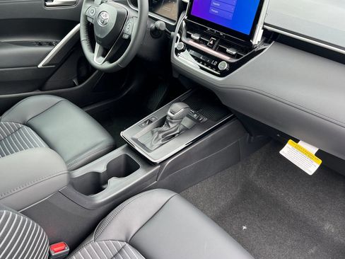 New 2026 Toyota Corolla Cross XSE image 18