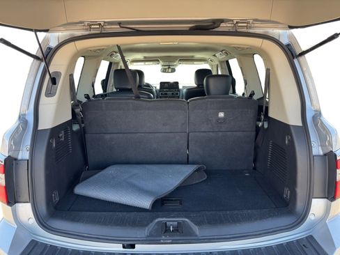 Used 2021 Nissan Armada SL w/ Captain's Chairs Package image 19