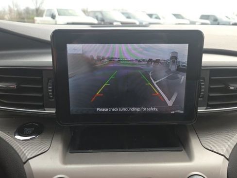 Used 2023 Ford Explorer XLT w/ Equipment Group 202A image 32