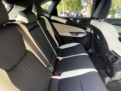 Used 2024 Lexus NX 250 FWD image 40