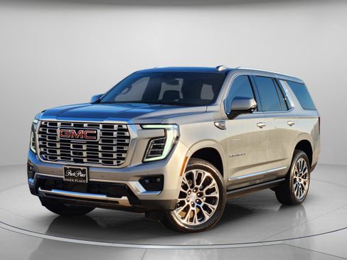 Used 2026 GMC Yukon Denali w/ Sun & Power Step Package AWD/4WD image 1