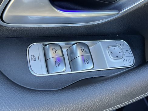 Certified 2025 Mercedes-Benz GLE 450 4MATIC image 15