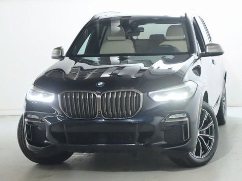 Used 2021 BMW X5 M50i w/ Premium Package image 3