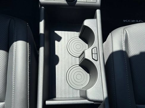 Certified 2025 Hyundai Kona Limited FWD image 24