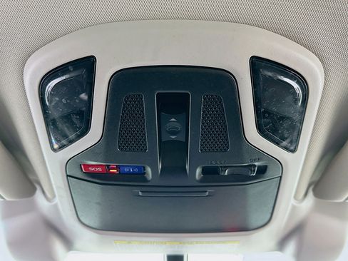 Used 2022 Subaru Outback Limited XT image 17