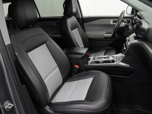 Used 2023 Ford Explorer XLT w/ Equipment Group 202A image 49