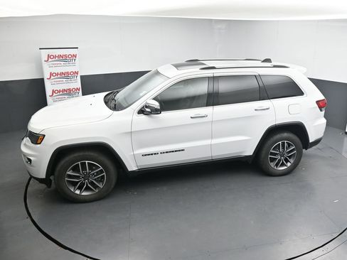 Used 2020 Jeep Grand Cherokee Limited w/ Premium Lighting Group AWD/4WD image 24