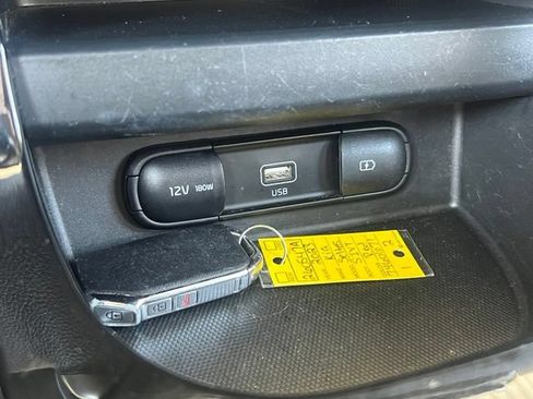 Used 2023 Kia Seltos S FWD image 15