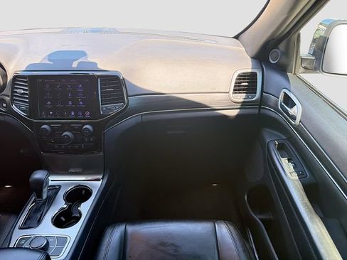 Used 2019 Jeep Grand Cherokee Limited AWD/4WD image 18