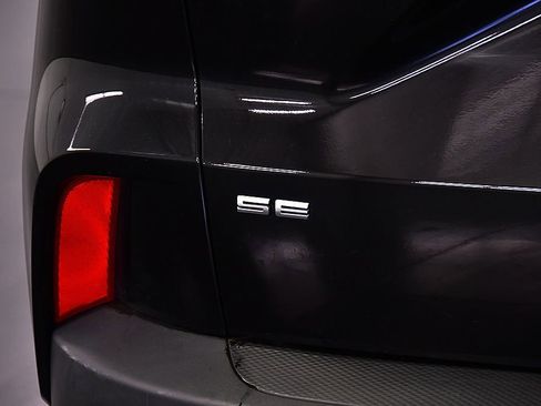 Used 2021 Ford Escape SE image 11