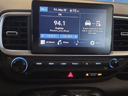 Used 2022 Hyundai Venue SEL FWD image 16