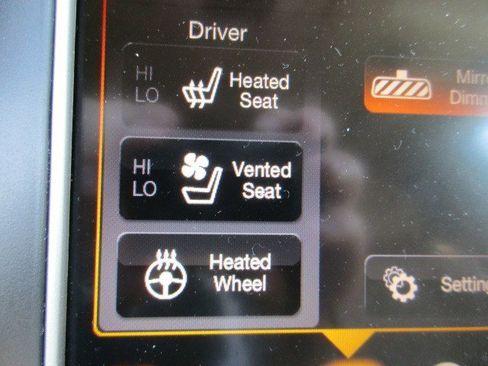 Used 2015 Jeep Grand Cherokee Overland AWD/4WD image 28