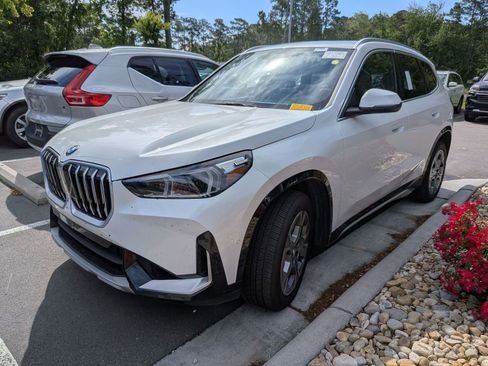 Used 2025 BMW X1 xDrive28i w/ Convenience Package AWD/4WD image 5
