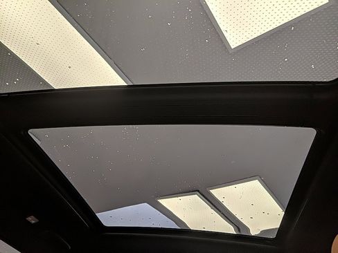 Used 2024 BMW X7 xDrive40i w/ Executive Package image 35