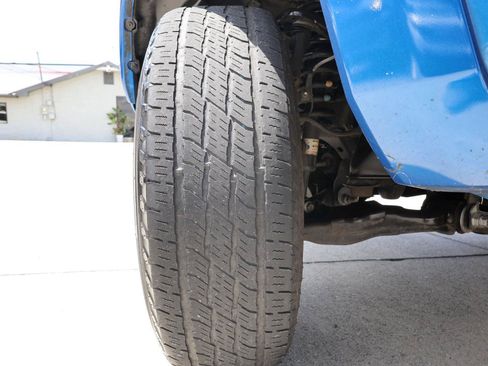 Used 2016 Toyota Tacoma SR5 RWD image 25