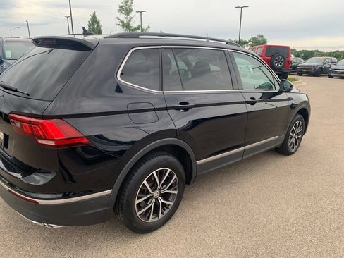 Used 2020 Volkswagen Tiguan SE w/ Panoramic Sunroof Package FWD image 5