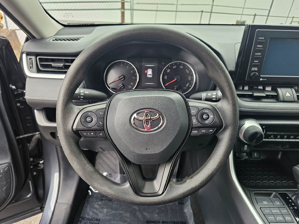 Certified 2021 Toyota RAV4 LE AWD/4WD image 22