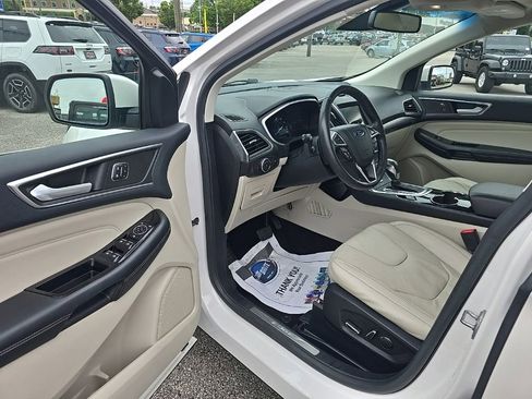 Used 2015 Ford Edge Titanium w/ Equipment Group 302A FWD image 12