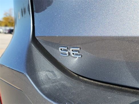 New 2025 Volkswagen Tiguan SE image 5