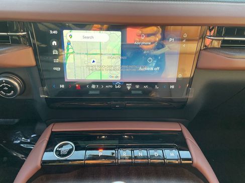 New 2025 Lincoln Navigator Reserve image 8