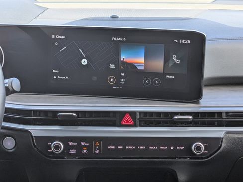 Used 2024 Kia Sorento SX image 18