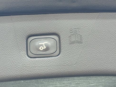 Used 2024 Ford Edge Titanium image 34