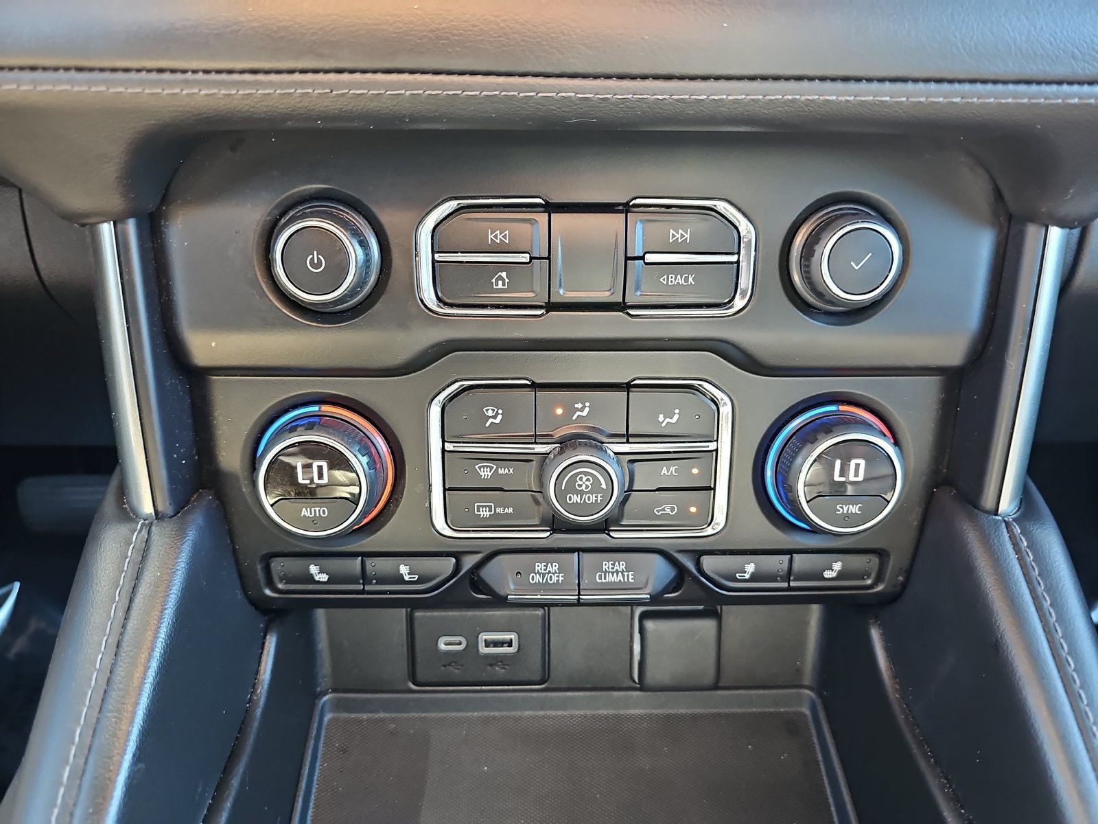 Used 2021 Chevrolet Tahoe LT AWD/4WD image 24