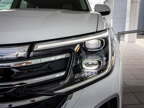 New 2026 Volkswagen Atlas SE FWD image 6