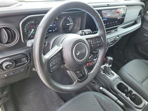 Used 2024 Jeep Wrangler Unlimited Rubicon 4xe w/ Capability Package AWD/4WD image 16