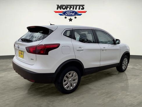 Used 2018 Nissan Rogue Sport S AWD/4WD image 5
