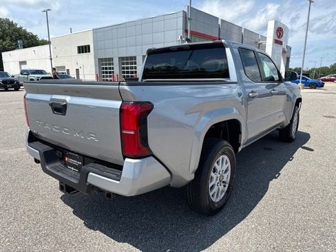 Used 2026 Toyota Tacoma SR5 AWD/4WD image 10