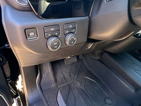 Used 2025 Chevrolet Silverado 1500 LT image 26