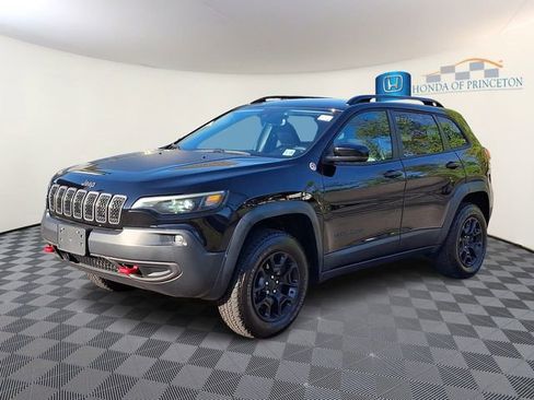 Used 2022 Jeep Cherokee Trailhawk w/ Technology Group B AWD/4WD image 3