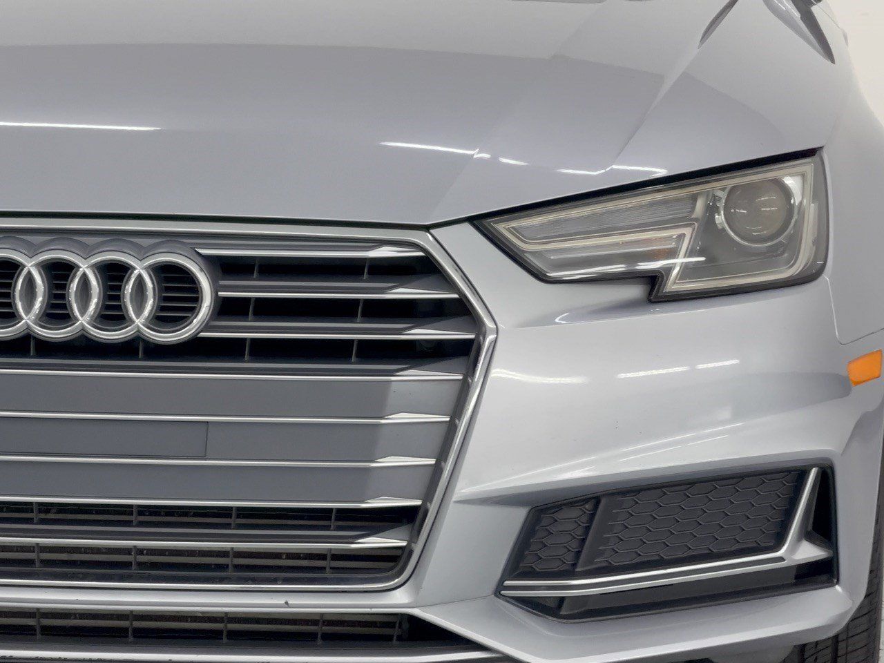 Used 2019 Audi A4 2.0T Premium w/ Convenience Package FWD image 12