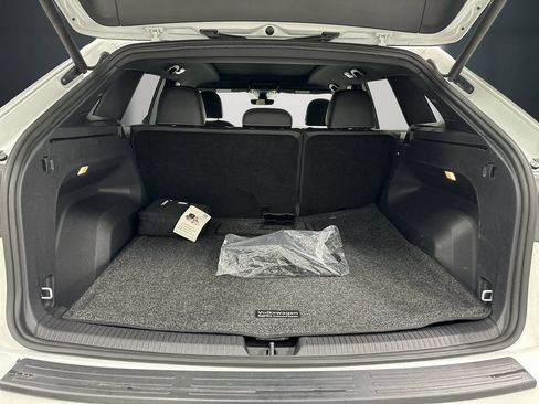 Used 2020 Volkswagen Atlas Cross Sport SEL Premium R-Line AWD/4WD image 12