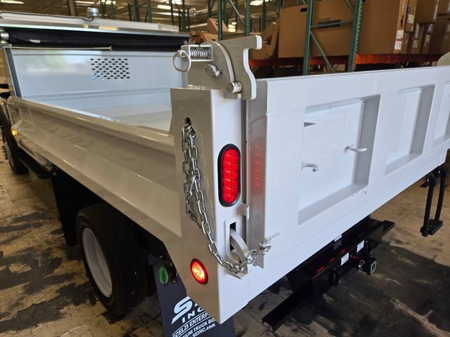 New 2024 Ford F550 4x4 Regular Cab Super Duty image 14