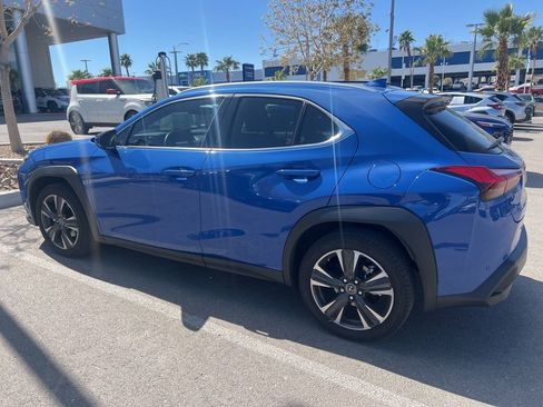 Used 2022 Lexus UX 200 w/ Accessory Package (Z1) FWD image 31
