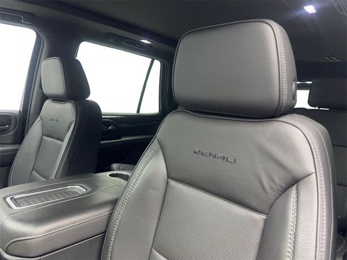 Used 2024 GMC Yukon Denali image 28