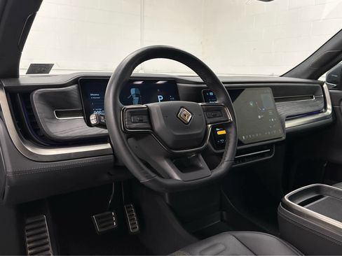 Used 2023 Rivian R1S Adventure image 10