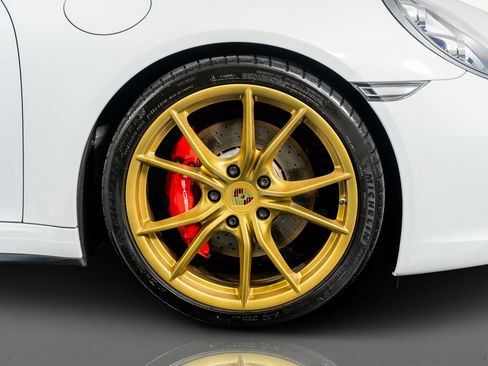 Used 2019 Porsche 911 Targa 4 GTS image 7