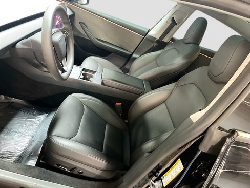 Used 2025 Tesla Model 3 Long Range AWD/4WD image 18
