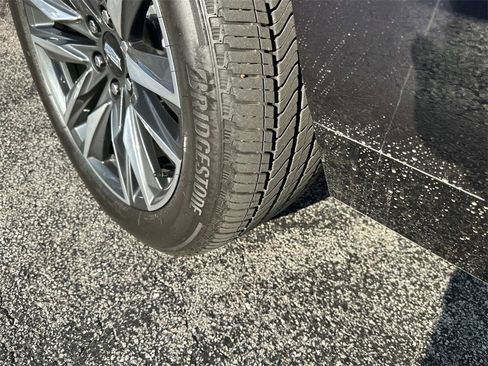 Used 2024 Cadillac Escalade ESV Sport Platinum image 11