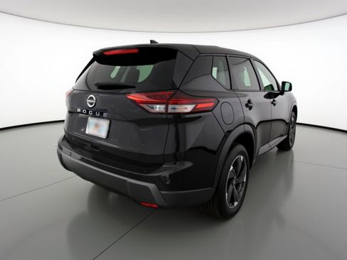 Used 2025 Nissan Rogue SV FWD image 9