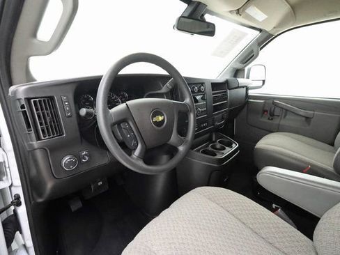 Used 2024 Chevrolet Express 3500 LT w/ LT Preferred Equipment Group image 8