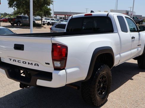 Used 2022 Toyota Tacoma SR w/ SX Package RWD image 3
