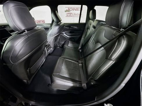 Used 2023 Jeep Grand Cherokee Altitude image 27