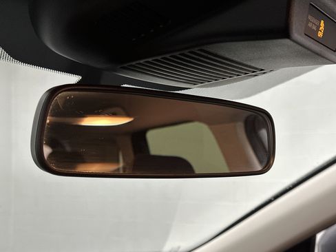 Used 2024 Nissan Rogue SV image 34