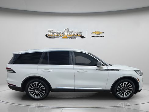 Used 2020 Lincoln Aviator Reserve w/ Elements Package Plus AWD/4WD image 9